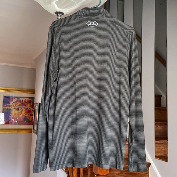 Under Armour Striped Long Sleeve Cold Gear Shirt Sz M - Picture 3 of 8